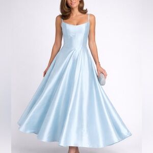 🆕 🌊 Aqua Formal Aqua Blue Satin Gown – Size 12 Spaghetti Strap Party Prom Chic